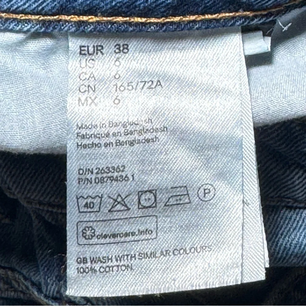 H&M &Denim Light Wash Blue Denim Women's Shorts - Size: 6
